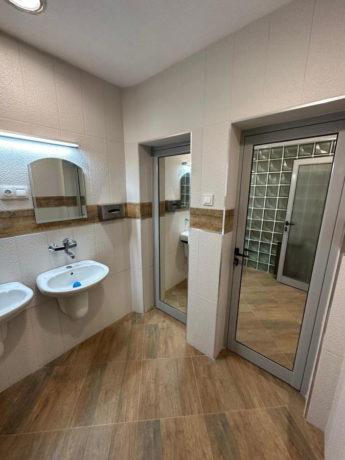 Хотел Аврора Haskovo Exterior foto